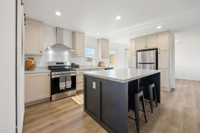 13271 E Courtney Lane, Mayer, AZ 86333