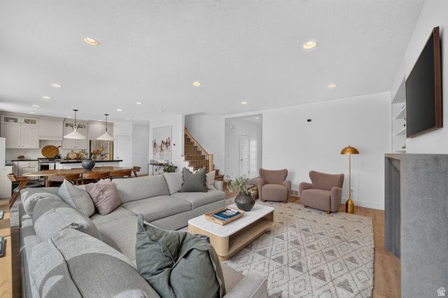 10982 S KELSO DUNE DR, South Jordan, UT 84009