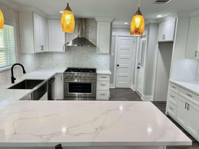 12122 Chimney Rock Road, Houston, TX 77035