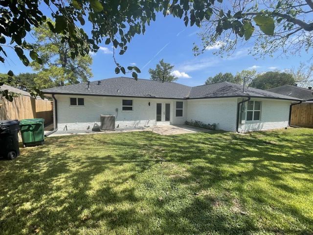 12122 Chimney Rock Road, Houston, TX 77035