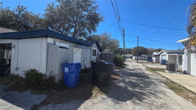 845 50TH AVENUE N, St Petersburg, FL 33703