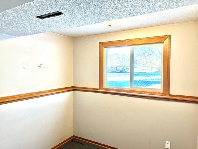 5225 Logan Street SE, Rochester, MN 55904