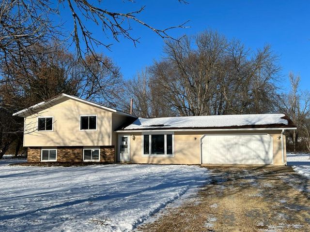 5225 Logan Street SE, Rochester, MN 55904