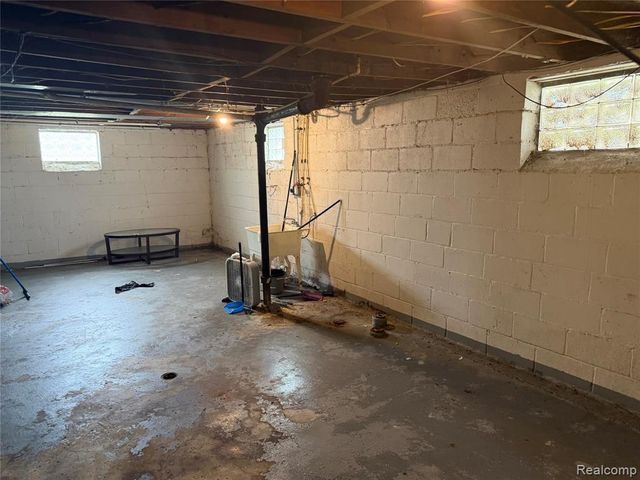 4176 Walnut Street, Inkster, MI 48141