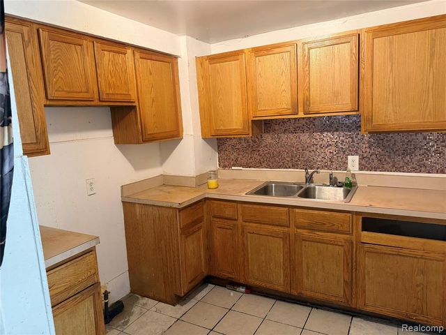4176 Walnut Street, Inkster, MI 48141