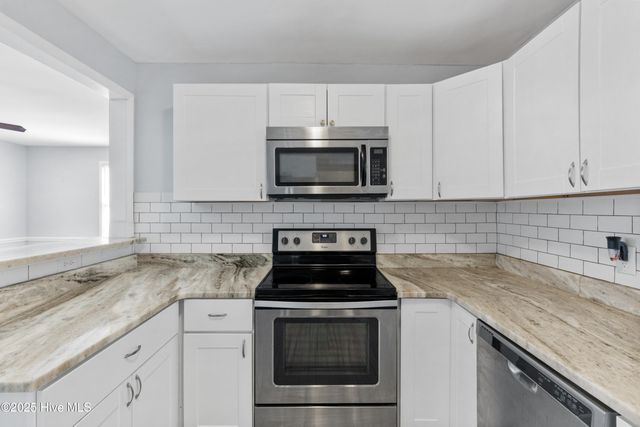 605 Henderson Drive, Jacksonville, NC 28540