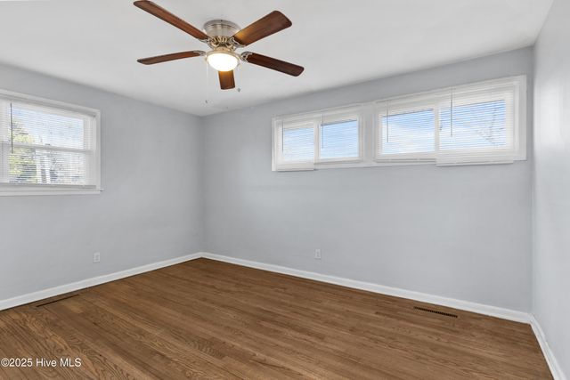 605 Henderson Drive, Jacksonville, NC 28540