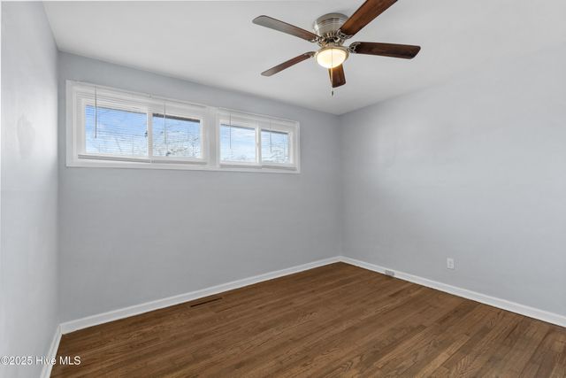 605 Henderson Drive, Jacksonville, NC 28540