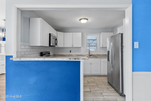 605 Henderson Drive, Jacksonville, NC 28540