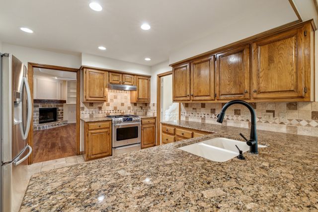 732 Greenway Drive, Coppell, TX 75019