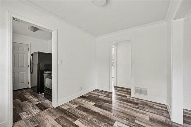 4013 valley Way, Independence, MO 64052