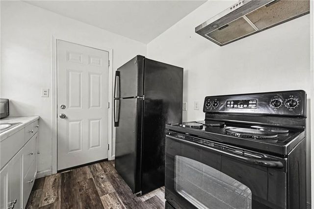 4013 valley Way, Independence, MO 64052