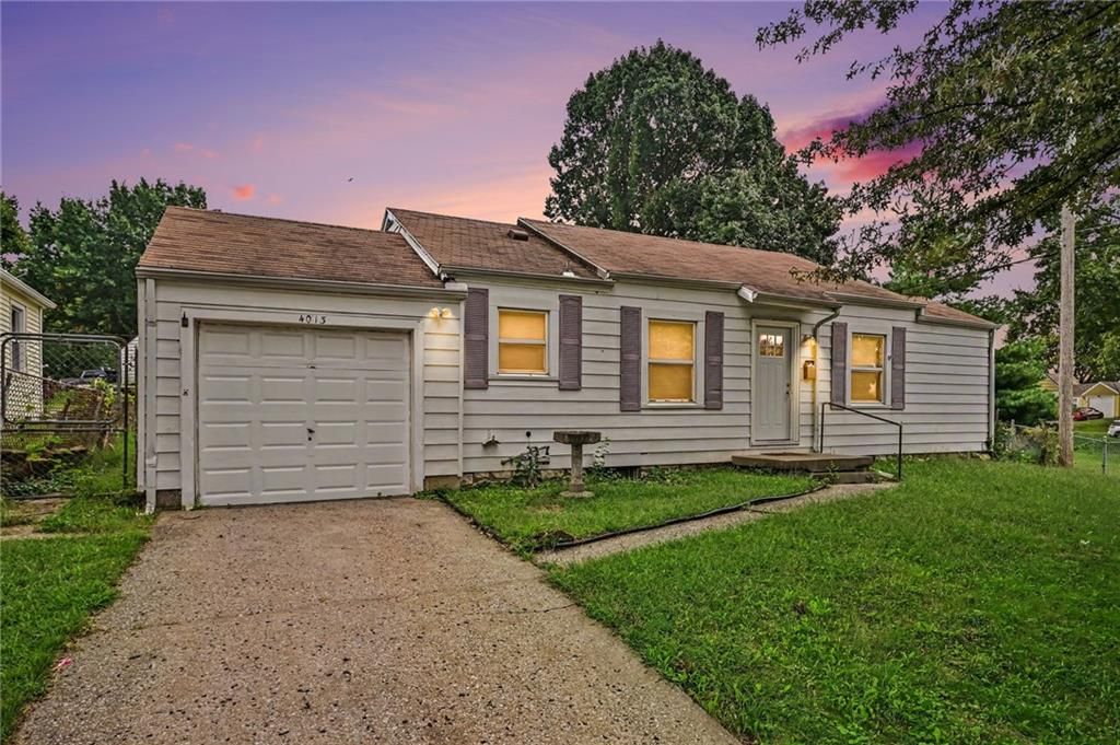 4013 valley Way, Independence, MO 64052