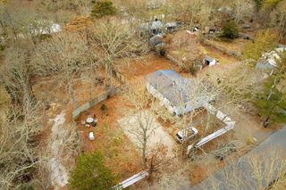 423 Lincoln Rd Ext, Barnstable, MA 02601