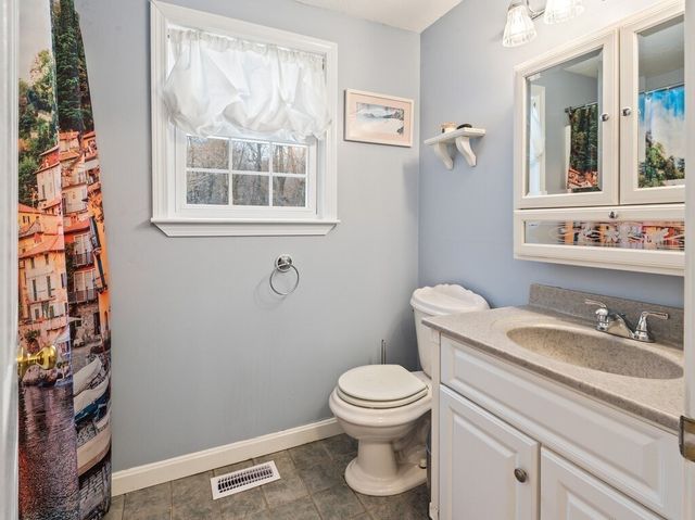 5 Shearson Dr, Shrewsbury, MA 01545