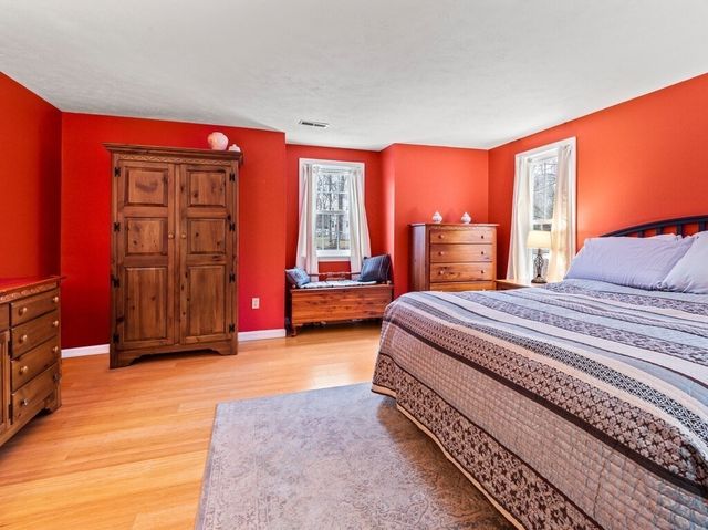 5 Shearson Dr, Shrewsbury, MA 01545