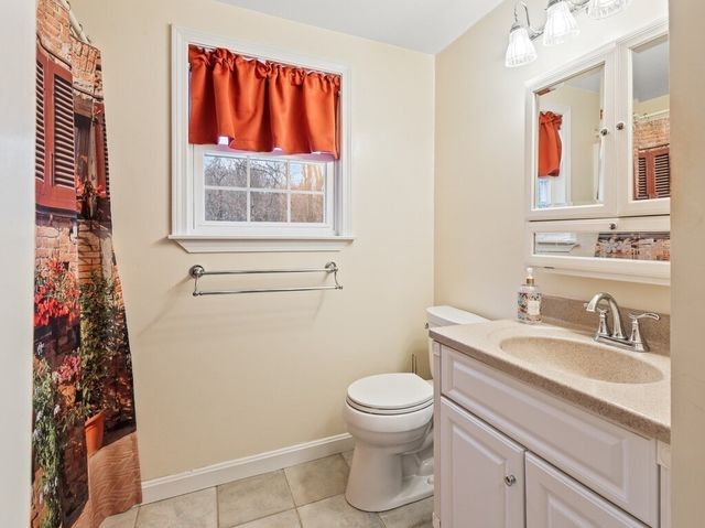 5 Shearson Dr, Shrewsbury, MA 01545