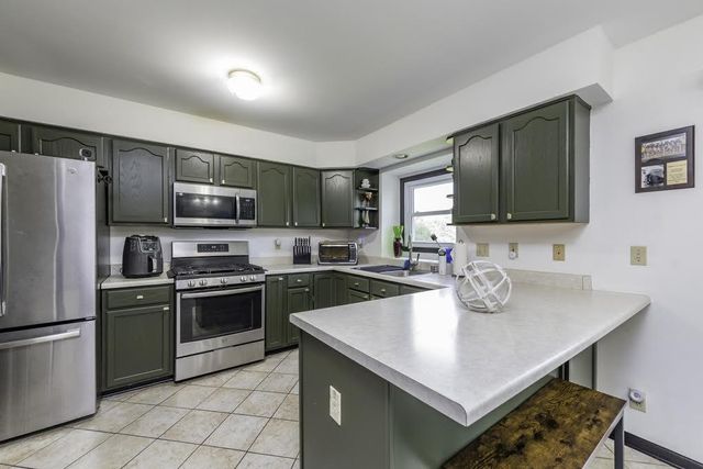 3620 122 STREET, Pleasant Prairie, WI 53158