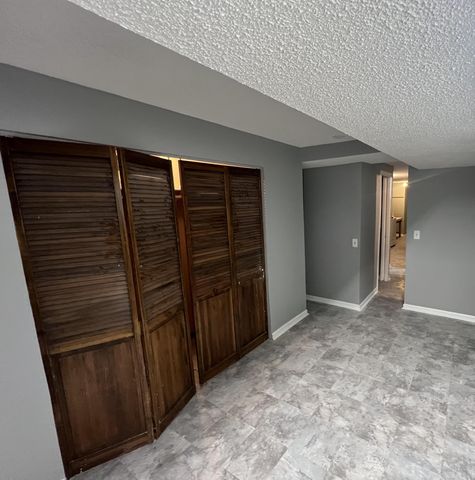 8941 48th Avenue N, New Hope, MN 55428