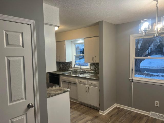 8941 48th Avenue N, New Hope, MN 55428