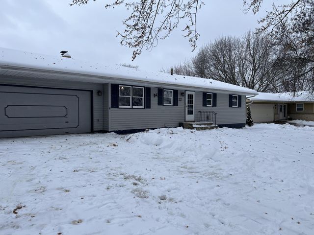 8941 48th Avenue N, New Hope, MN 55428