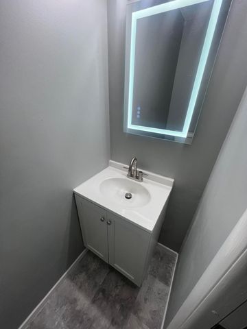 8941 48th Avenue N, New Hope, MN 55428