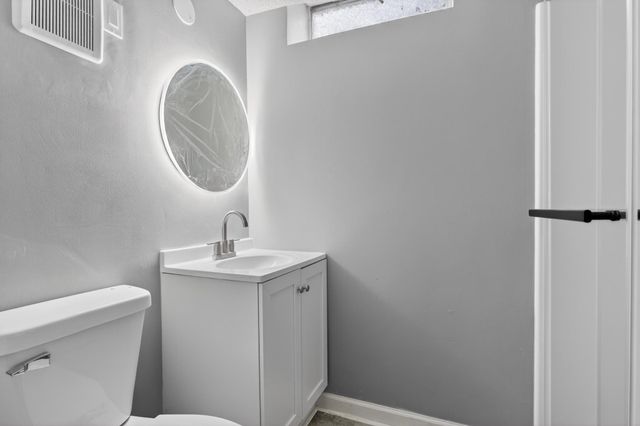 8941 48th Avenue N, New Hope, MN 55428