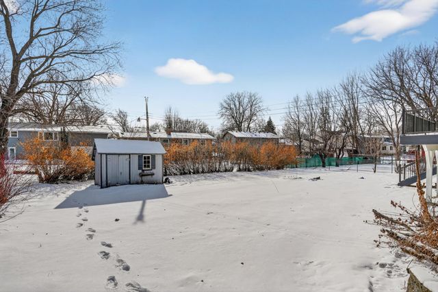 8941 48th Avenue N, New Hope, MN 55428