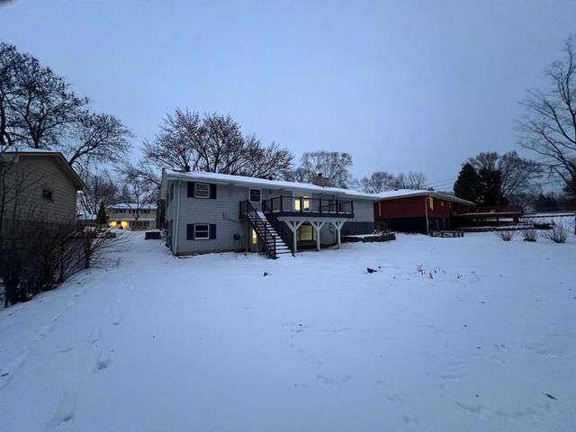 8941 48th Avenue N, New Hope, MN 55428