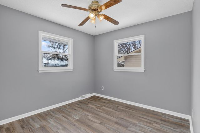 8941 48th Avenue N, New Hope, MN 55428