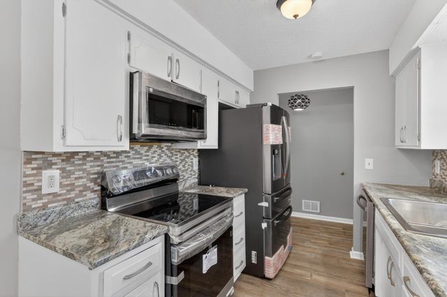 8941 48th Avenue N, New Hope, MN 55428