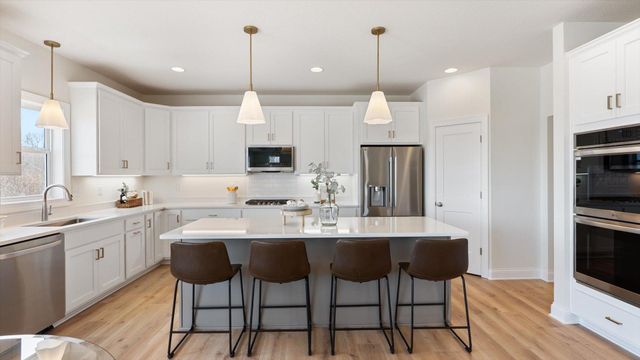 1969 S Lusitano Street, Shakopee, MN 55379