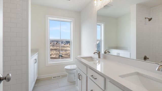 1969 S Lusitano Street, Shakopee, MN 55379