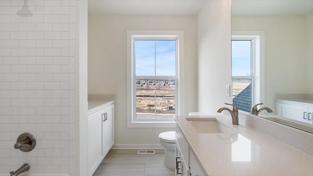 1969 S Lusitano Street, Shakopee, MN 55379