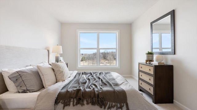 1969 S Lusitano Street, Shakopee, MN 55379