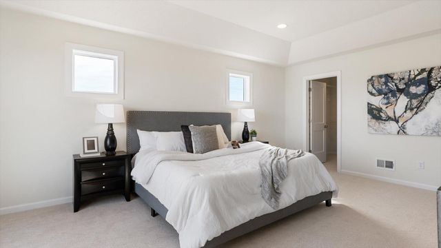 1969 S Lusitano Street, Shakopee, MN 55379