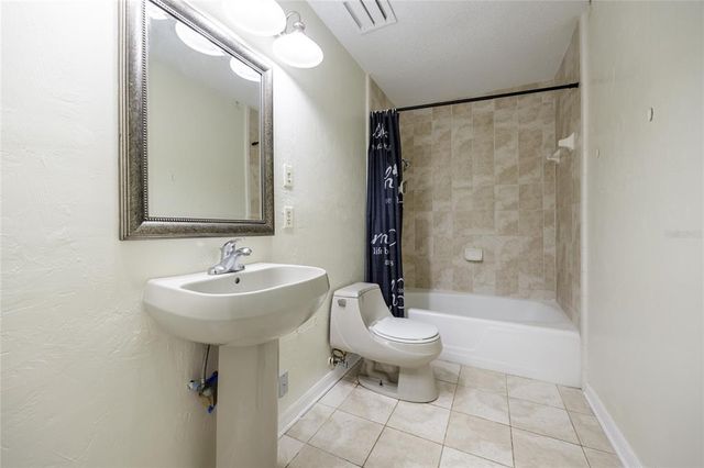 3108 SW 2ND COURT, Gainesville, FL 32601