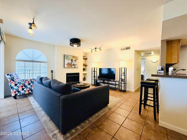 101 S Players Club Dr Apt 25101, Tucson, AZ 85745