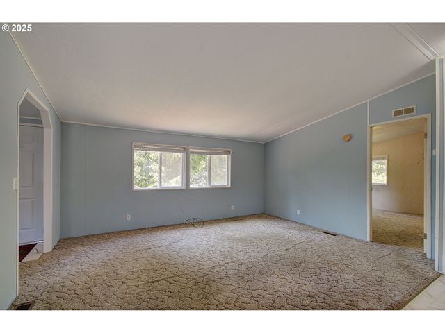 28614 West Ln, Ocean Park, WA 98640