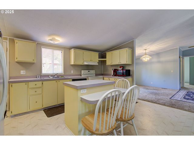 28614 West Ln, Ocean Park, WA 98640