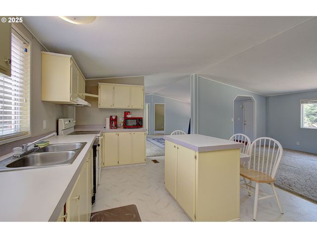 28614 West Ln, Ocean Park, WA 98640