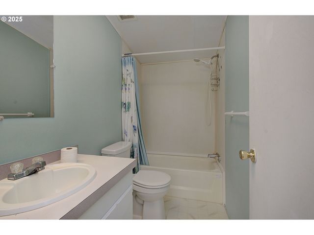 28614 West Ln, Ocean Park, WA 98640