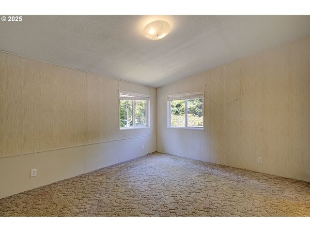 28614 West Ln, Ocean Park, WA 98640