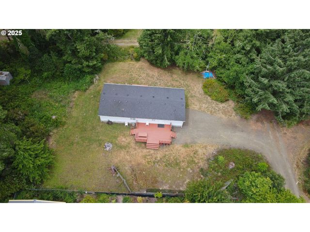 28614 West Ln, Ocean Park, WA 98640