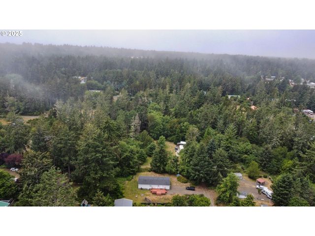 28614 West Ln, Ocean Park, WA 98640