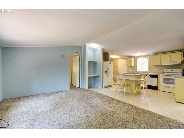 28614 West Ln, Ocean Park, WA 98640