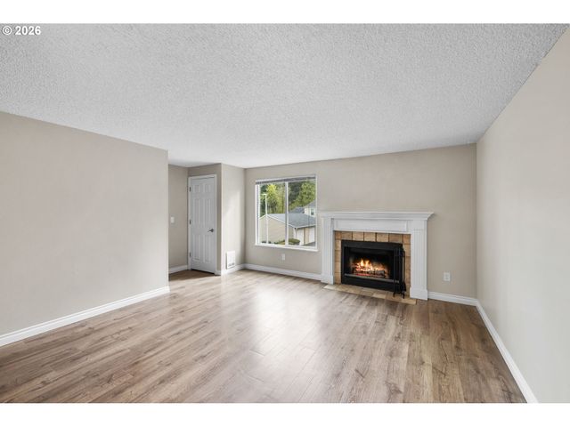 13216 Ne SALMON CREEK Ave, Vancouver, WA 98686