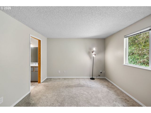 13216 Ne SALMON CREEK Ave, Vancouver, WA 98686