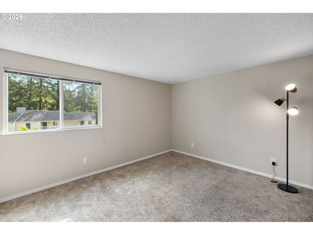 13216 Ne SALMON CREEK Ave, Vancouver, WA 98686