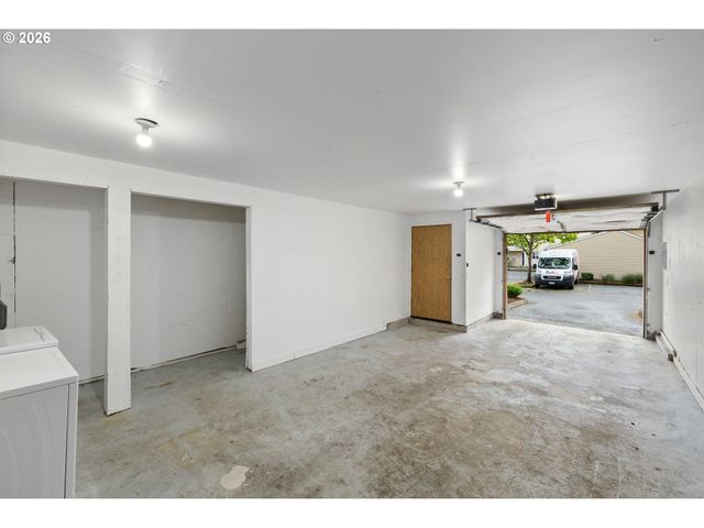 13216 Ne SALMON CREEK Ave, Vancouver, WA 98686